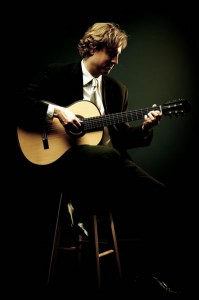 Jason Vieaux. Photo by Tyler Boye.