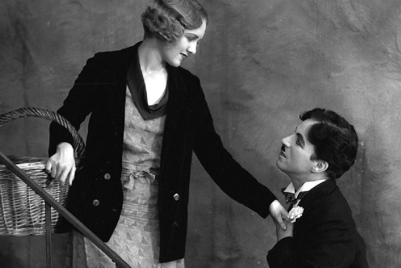 Virginia Cherrill and Charlie Chaplin in CITY LIGHTS.